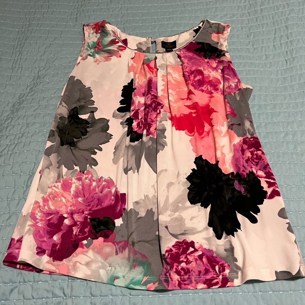 Cute floral print blouse - perfect for under a blazer!